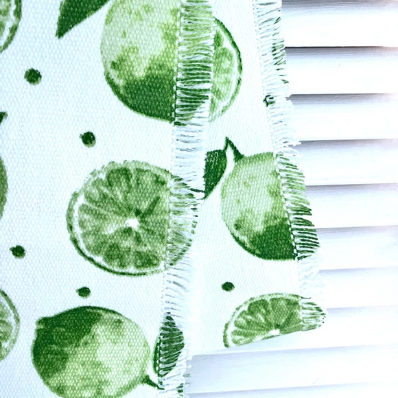 Martha Stewart cotton table runner - Picture 3 of 4